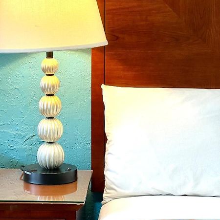 Relax Inn Lawton Bagian luar foto